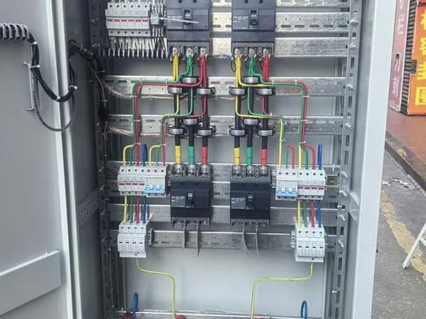 ⚡ Instalaciones Eléctricas Trifásicas